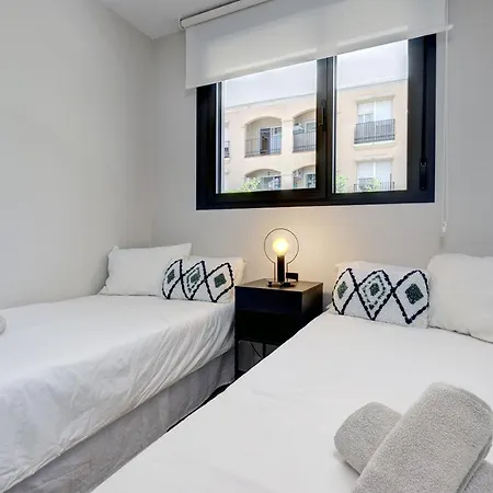 Stylish 2 Bedroom In Old Town *