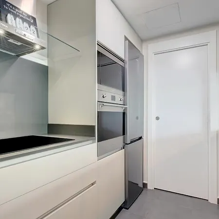 Stylish 2 Bedroom In Old Town Appartement Estepona