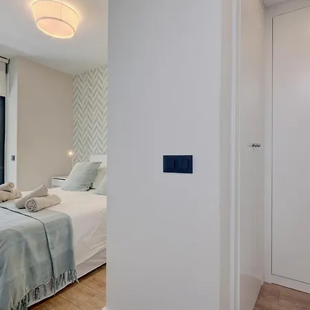 Stylish 2 Bedroom In Old Town Lägenhet