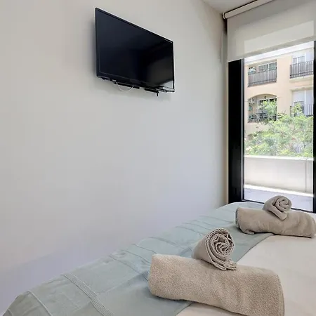 Stylish 2 Bedroom In Old Town شقة *