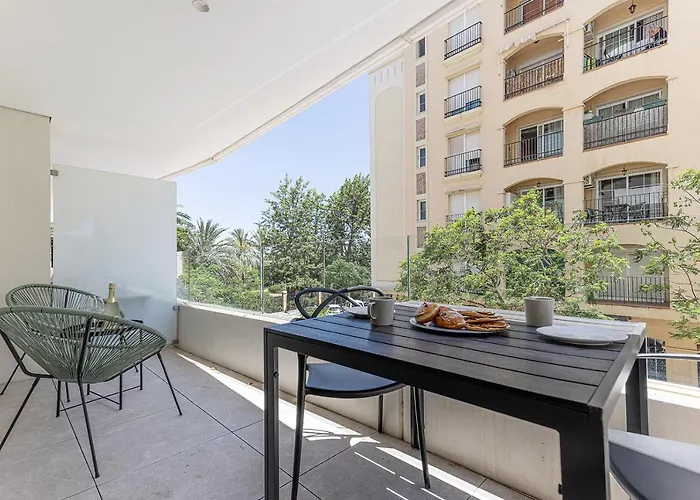 Apartment Stylish 2 Bedroom In Old Town Estepona