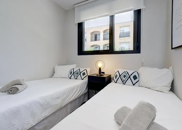 Stylish 2 Bedroom In Old Town *