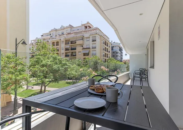 Stylish 2 Bedroom In Old Town Apartment