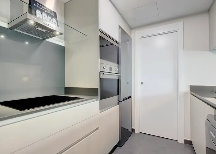 Stylish 2 Bedroom In Old Town Apartment Estepona