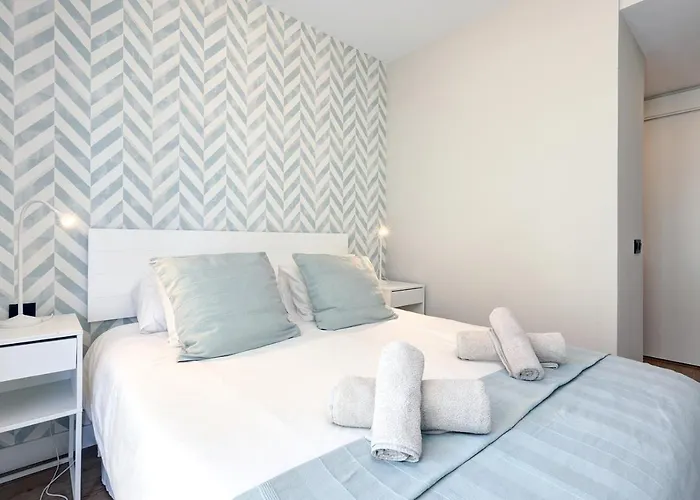 Stylish 2 Bedroom In Old Town Apartment Estepona