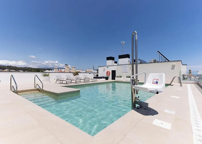 Stylish 2 Bedroom In Old Town *