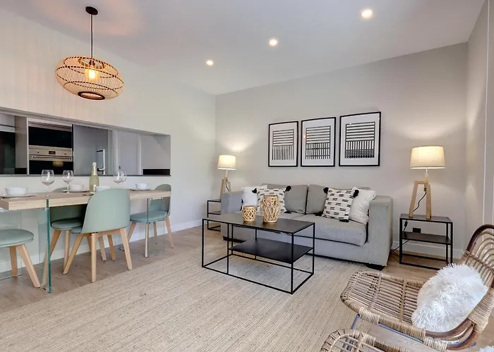 Apartment Stylish 2 Bedroom In Old Town