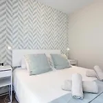 Διαμέρισμα Stylish 2 Bedroom In Old Town Εστεπόνα