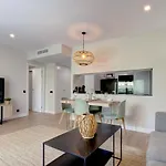 Διαμέρισμα Stylish 2 Bedroom In Old Town Εστεπόνα