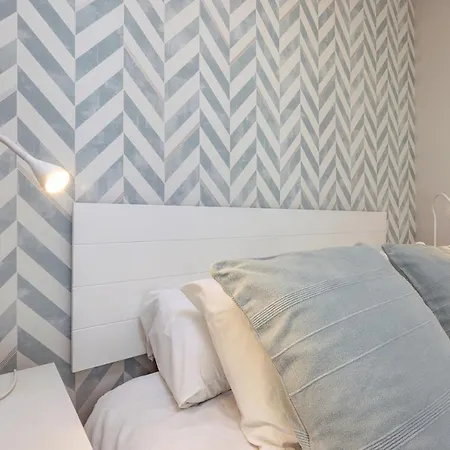 Stylish 2 Bedroom In Old Town