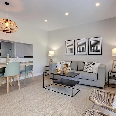 Apartmán Stylish 2 Bedroom In Old Town