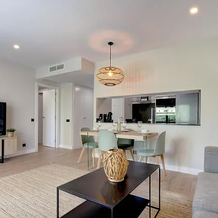 Apartmán Stylish 2 Bedroom In Old Town Estepona