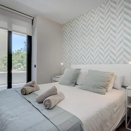 דירה Stylish 2 Bedroom In Old Town אסטפונה